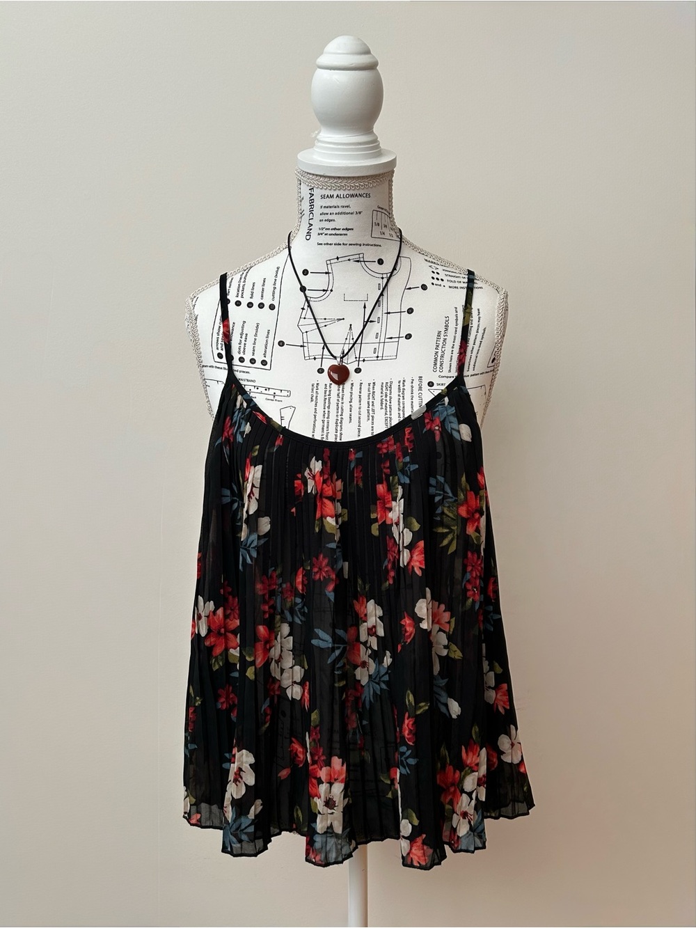 Hollister Black Floral Pleated Spaghetti-Strap Camisole